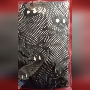 Nwot fishnet skull and crossbones ☠️ pantyhose o/sfm